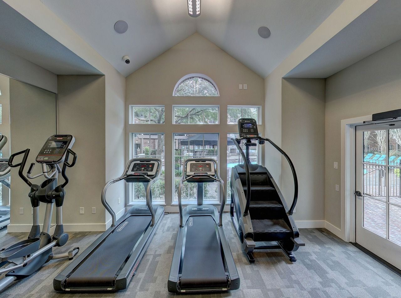 entdecken sie effektives home fitness mit unseren vielseitigen trainingsplänen und tipps. bleiben sie fit und gesund bequem von zu hause aus!