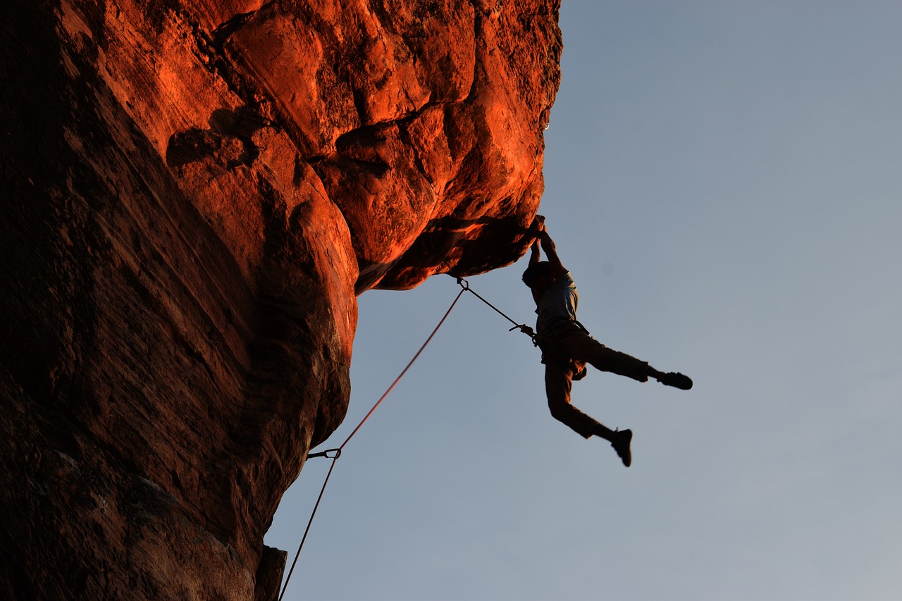 entdecken sie die aufregende welt der extremsportarten – von atemberaubendem bungee-jumping bis zu adrenalingeladenem skydiving. erleben sie nervenkitzel und abenteuer wie nie zuvor!