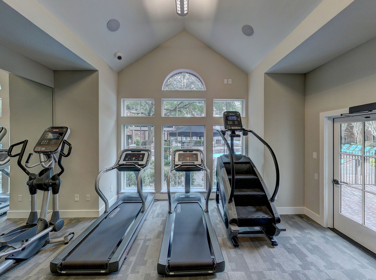 entdecken sie effektives home fitness mit unseren vielseitigen trainingsplänen und tipps. bleiben sie fit und gesund bequem von zu hause aus!