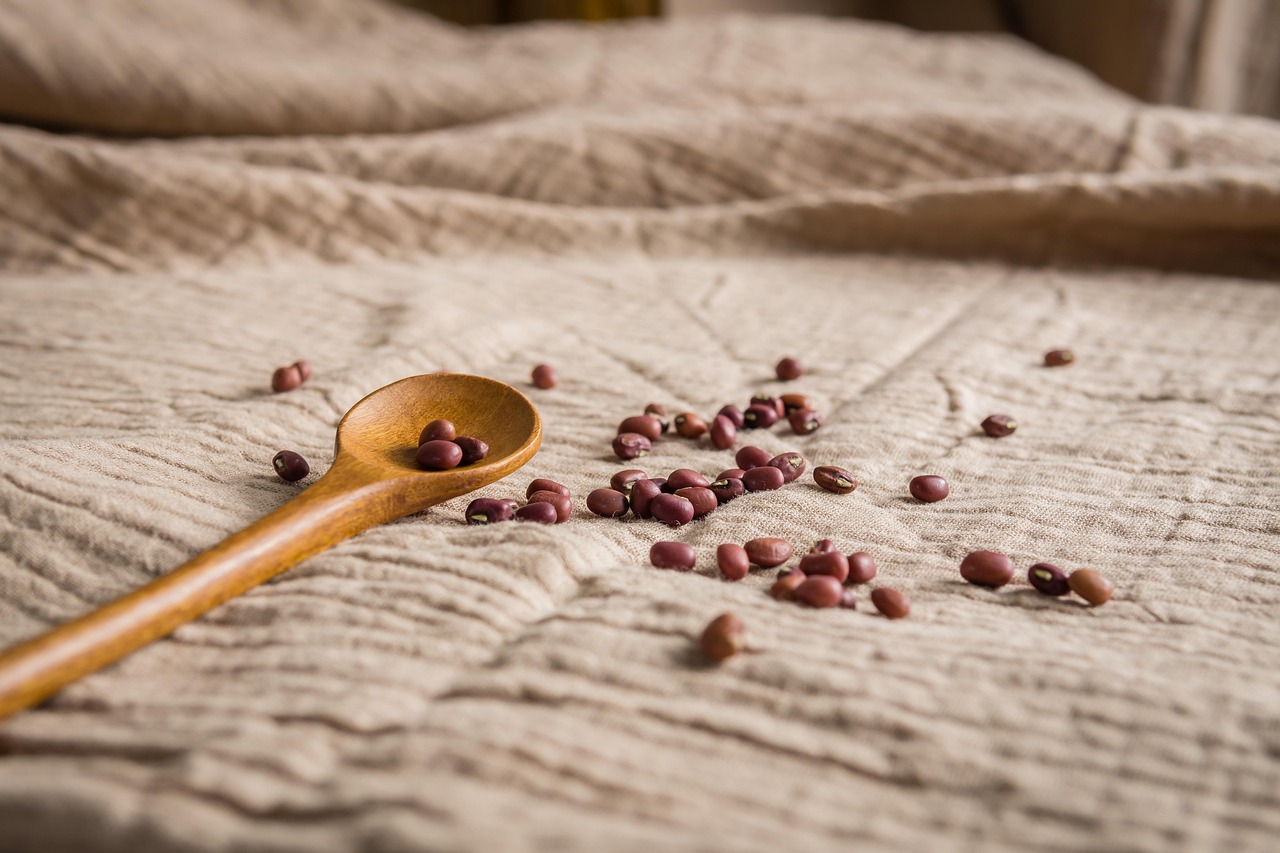 entdecken sie effektive tipps zur küchenorganisation, um ihren raum optimal zu nutzen und das kochen zu erleichtern. lernen sie, wie sie ihre utensilien, lebensmittel und geräte stilvoll und funktional anordnen können.